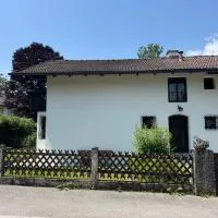 Haus Rübezahl, hotel v destinácii Bayerisch Gmain