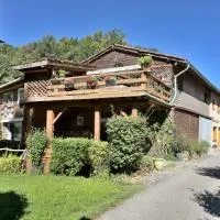 Les Chambres Du Ruisseau, hotelli kohteessa Chein-Dessus