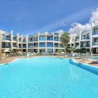 Oceanfront Apartment With Pool, hotel en Cotillo