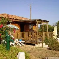 Petite Maison En Bois Exotique, khách sạn ở Figari