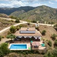 Casa Rural Los Hidalgos, ξενοδοχείο σε Totalán
