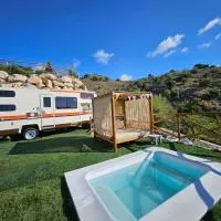 Casa Caravana con vistas al mar، فندق في مالقة