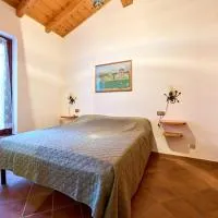 Casa Bruna - 100m dal Lago Maggiore, hotel a Monvalle