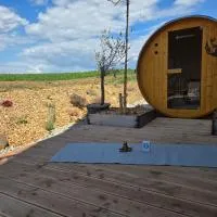 Ferienwohnung Geyer - NEU! mit Fasssauna und Außendusche - Altmühltal, hotelli kohteessa Rennertshofen