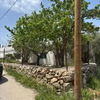 Featured House Furnished Independent for Rent, hotel em Ajlun