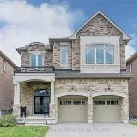Comfort Stay Near Canada's Wonderland with Free Parking, готель у місті Вон