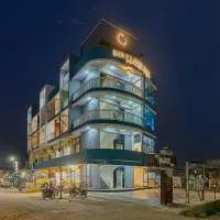 Hotel Majestic Royal Akkalkot، فندق في Akalkot