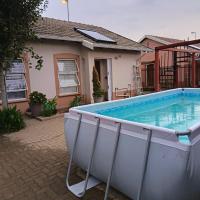 Similar COTTAGE, hotel i n&aelig;rheden af Bloemfontein Lufthavn, Bloemfontein