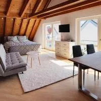 Stilvolle Ferienwohnung nahe A5 & Europa-Park Rust & Klimaanlage, hotelli kohteessa Teningen