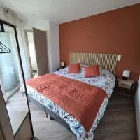 Le Petit L Orée des Bois, hotel u gradu Blainville-sur-lʼEau