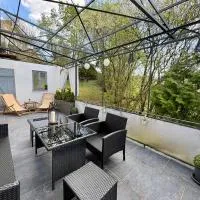 Apartment AlbGlück 2 Hechingen, 3 Schlafzimmer, 1-7 Personen, Burg 5 km، فندق في هشينغن