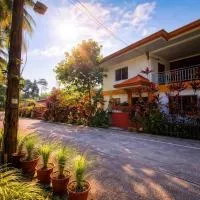 Jenalfe Guest House, hotel u gradu Camiguin