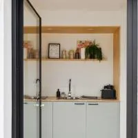 Escale Doullennaise - Appartement neuf avec terrasse、Doullensのホテル