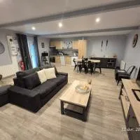 Un Petit Coin Douillet au Pradel, hotel v destinaci Montredon-Labessonnié