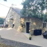 La Grange du Pradel, hotel v destinaci Montredon-Labessonnié