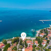 Beach House Astrid - Happy Rentals, hotel u gradu Malinska