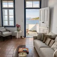 Boutique Seafront House I - Private Terrace & Views, מלון בספצס