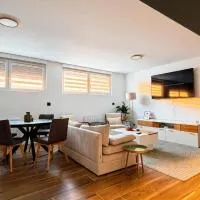 2 Luxury & Ultra-Comfort Bedrooms, Private Parking, #1, hotel v destinaci Blotzheim