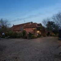 Roundabout Farm, hotell i Thurning