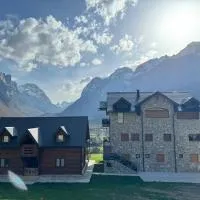 Moonlight House, hotel di Vusanje