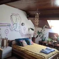 Le Grenier d'Artiste โรงแรมในLaguépie