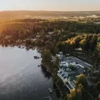 Ripplecove Hotel & Spa, hotel em Ayers Cliff