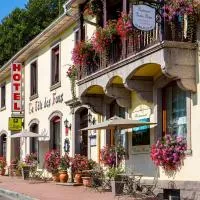 Logis Hôtel Restaurant La Tête Des Faux, hotelli kohteessa Le Bonhomme