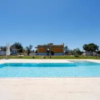 Petra Leccese - Art & Design B&B with Pool, khách sạn ở Giurdignano