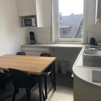 Stefans Apartments B - 20 min bis DD Messe und Flughafen inkl Parkplatz, khách sạn ở Willich