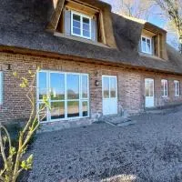 Das Reetdachhaus der Familie Sommer: Scheggerott şehrinde bir otel
