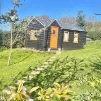 The Orchard Cabin, готель у місті Cardington