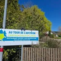 Camping Au Tour de l'Aveyron, hotel en LʼHospitalet-du-Larzac