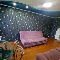 Трёхкомнатные апартаменты, hotel en Krivói Rog