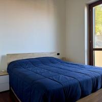 HOST4U - Melinda's Beach House in Imperia with big Terrace، فندق في إمبيريا