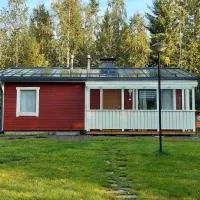 Teeri Birkhuhn-crater lake villa, hotel a Varpaisjärvi