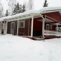 Kuikka Seetaucher-villa by the crater lake, hotel di Varpaisjärvi