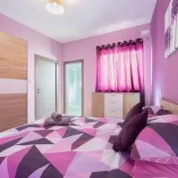 North Side Apartment 1, מלון בMġarr