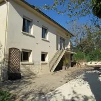 Dordogne maison sur les hauteur de Saint Capraise de Lalinde, hotel em Saint-Capraise-de-Lalinde