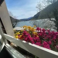 La Tana del Lupo, Soggiorni a Ranzanico Lago, hôtel à Ranzanico