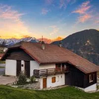 Superbe appartement dans une maison de pays، فندق في باسي
