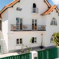 Surfhouse Caparica, &xi;&epsilon;&nu;&omicron;&delta;&omicron;&chi;&epsilon;ί&omicron; &sigma;&tau;&eta;&nu; Costa da Caparica