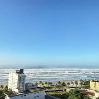 Apartamento 100 metros da Praia Grande - Caiçara, hotel sa Praia Grande