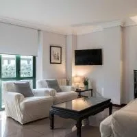 Apartamento P2 Exterior 2 Dormitorios Centro Urbano, хотел в Сан Лоренсо де Ел Ескориал