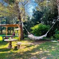 Villa 110m2, 7 pers, Jacuzzi , 3 chambres, terrain clos et arboré 2500m2, hotel v destinácii Trèbes
