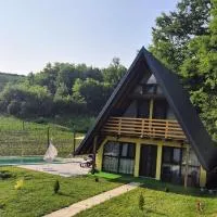 Vikendica Buzadzija M&N、Piskavicaのホテル