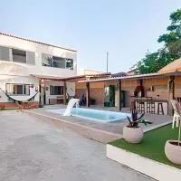 Casa Guarapari Piscina/ Wi-fi/Churrasq/Pet frindy/ Gar -650 Mt da praia, hotel a Guarapari