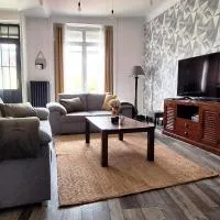 Entre Vignes & Vergers, maison 2 à 8 pers, jardin clos, cheminée, garage, 10 min Auxerre, готель у місті Jussy