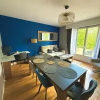 Appartement T3 avec balcon, quartier recherché, hotel i Charleville-Mézières