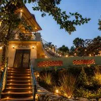 Tree Heaven Resort-Kanatal, hotel em Kanatal