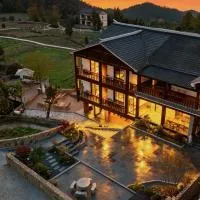 Zhangjiajie JOY Hotel -New Hotel ,Avatar Mountain View, Walking Distance to the Middle Gate of Forest Park,Quite Entrance, Less Crowed & No Queue,Free well-prepared Breakfast,Free Self-Service Laundry & Drying, Attraction Tickets Serivce,Nice Host โรงแรมในจางเจียเจี้ย